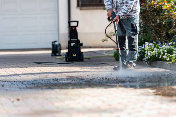 Garage Pressure Washing in De Soto, KS